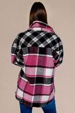 Load image into Gallery viewer, Black Plaid Colorblock Loose Shacket
