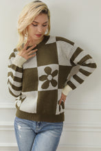 Load image into Gallery viewer, Green Checkered Floral Print Striped Sleeve Sweater
