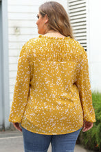 Load image into Gallery viewer, Yellow Plus Size Floral Print Ruched Split Neck Blouse
