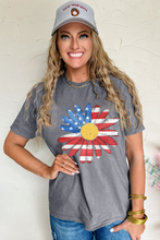 Load image into Gallery viewer, Gray Flag Pattern Sunflower Graphic Crew Neck Tee
