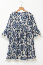 Load image into Gallery viewer, Sky Blue Vintage Printed Lace Trim V Neck 3/4 Sleeve Loose Dress
