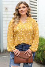 Load image into Gallery viewer, Yellow Plus Size Floral Print Ruched Split Neck Blouse
