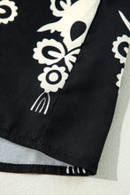 Load image into Gallery viewer, Black Vintage Geometric Printed 3/4 Sleeve V Neck Blouse
