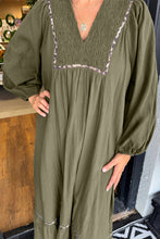 Load image into Gallery viewer, Four Leaf Clover Collared V Neck Smocked Detail Contrast Leopard Trim Bracelet Sleeve Long Dress
