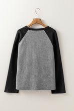 Load image into Gallery viewer, High Waffle Knit Colorblock Star Patch Graphic Raglan Top
