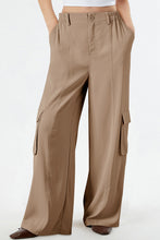 Load image into Gallery viewer, Camel Solid Color Elastic High Waist Loose Cargo Pants
