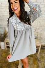 Load image into Gallery viewer, Black Stripe Floral Patchwork Tied V Neck Shift Long Sleeve Mini Dress
