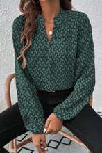 Load image into Gallery viewer, Green Geometric Print Notched Neck Puff Sleeve Blouse
