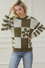 Load image into Gallery viewer, Green Checkered Floral Print Striped Sleeve Sweater

