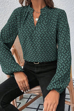 Load image into Gallery viewer, Green Geometric Print Notched Neck Puff Sleeve Blouse

