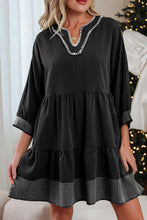 Load image into Gallery viewer, Black Contrast Stitched V Neck 3/4 Sleeve Tiered Mini Dress
