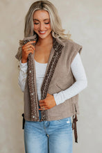 Load image into Gallery viewer, Goat Side Bows Sherpa Fleece Vest
