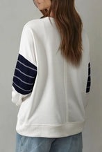 Load image into Gallery viewer, White Exposed Seam Detail Color Block Patch Pocket Drop Shoulder Sweatshirt
