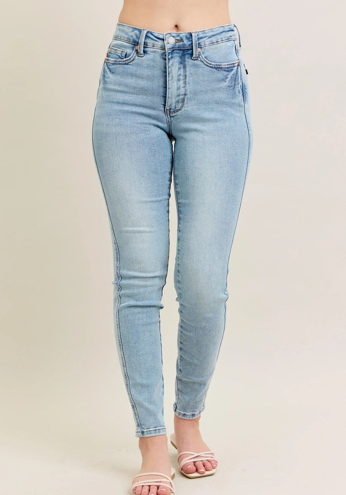 9b342a3e2119449d8b9e77e78262d318-Max-Origin