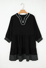 Load image into Gallery viewer, Black Contrast Stitched V Neck 3/4 Sleeve Tiered Mini Dress
