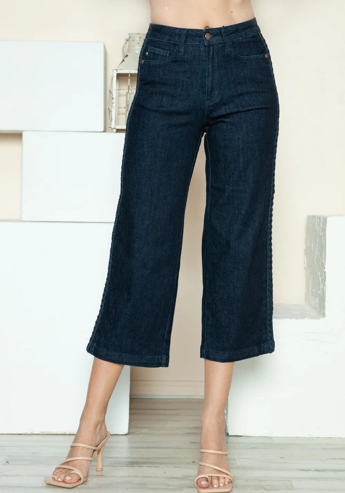 a1992fe1-73fe-4e34-8a8e-a20a637b4fe2-Max