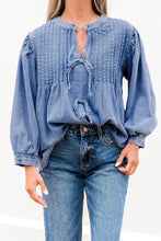Load image into Gallery viewer, Myosotis Denim Front Pintuck Bow Tie Puff Sleeve Top
