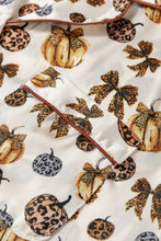 Load image into Gallery viewer, Beige Leopard Pumpkin Allover Halloween 2pcs Pajama Set
