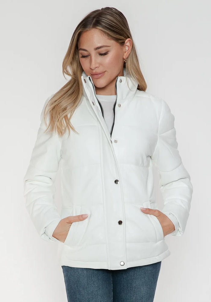 b7f56f37-3d31-4b49-b080-d53f079895b8-Max