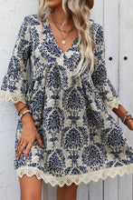 Load image into Gallery viewer, Sky Blue Vintage Printed Lace Trim V Neck 3/4 Sleeve Loose Dress
