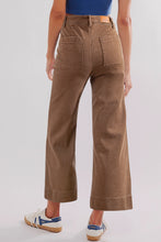 Load image into Gallery viewer, Brown Flap Pockets Front Straight Cropped Jeans
