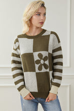 Load image into Gallery viewer, Green Checkered Floral Print Striped Sleeve Sweater
